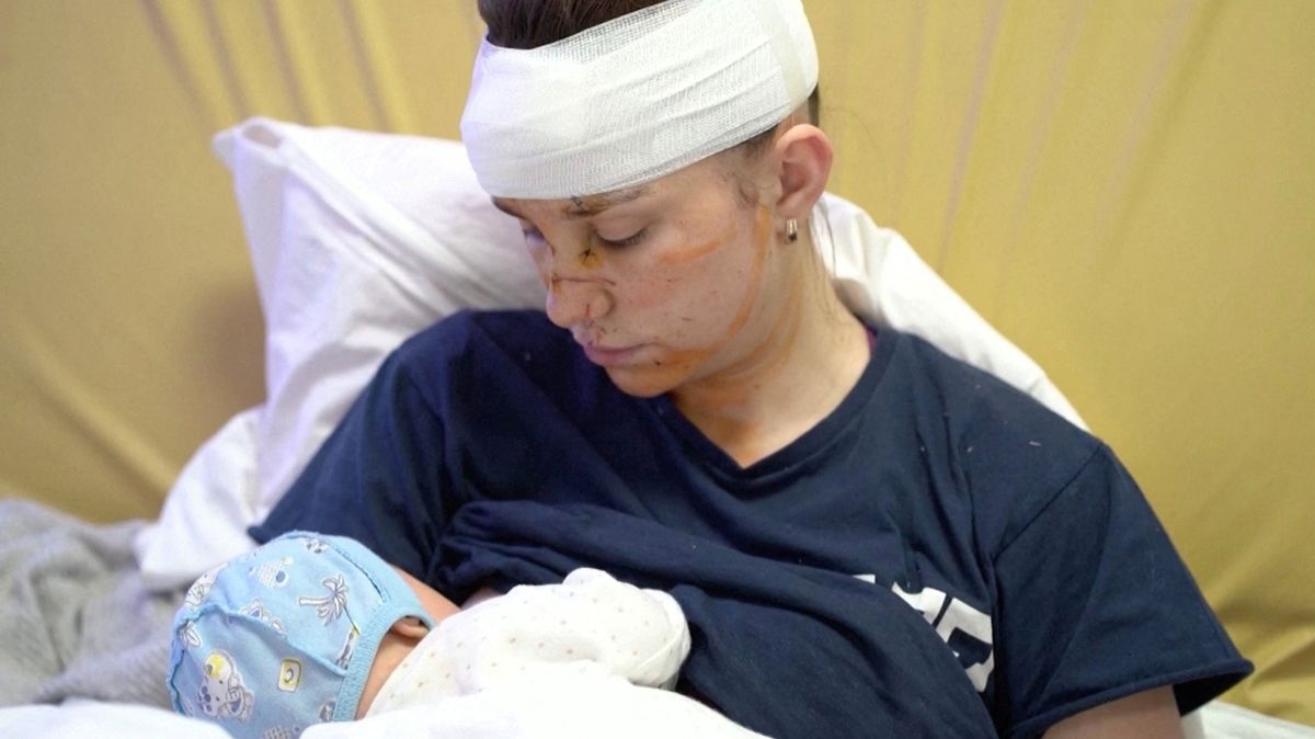 Ukrajinská matka chránila dceru vlastním tělem